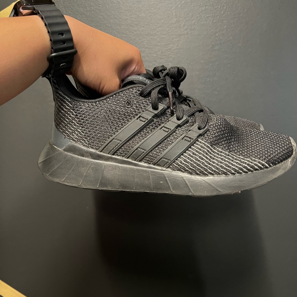 Adidas Kids Black Questar Flow Sneakers